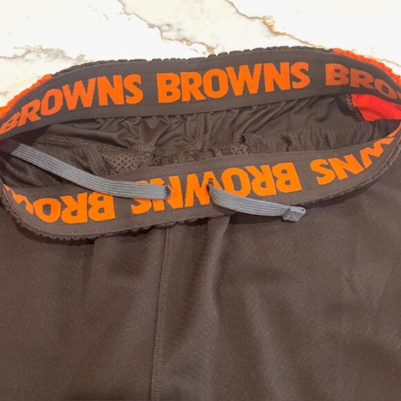 Nike On Field Dri Fit Cleveland Browns Athletic Shorts Brown Orange S. Small NFL - Picture 7 of 11